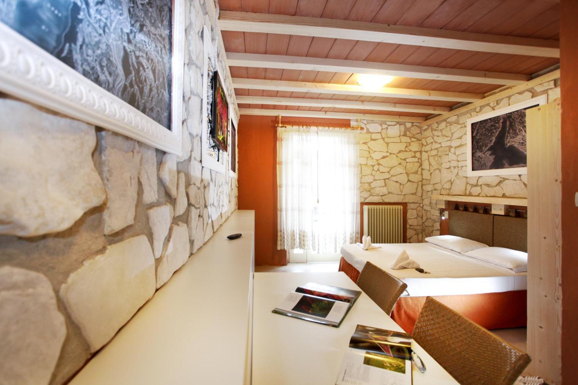 Albergo Garni Orchidea Riva del Garda Exterior foto