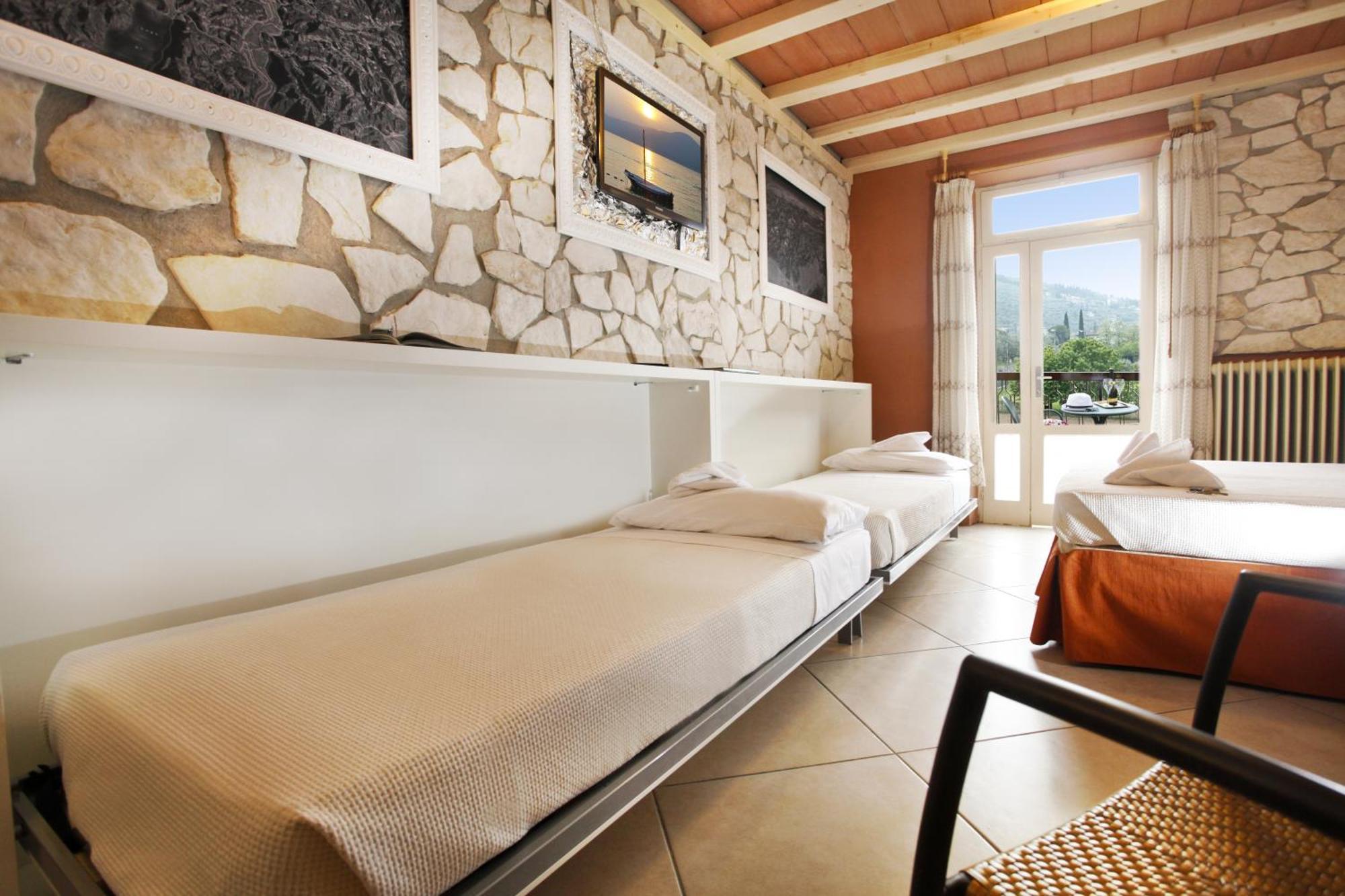 Albergo Garni Orchidea Riva del Garda Exterior foto